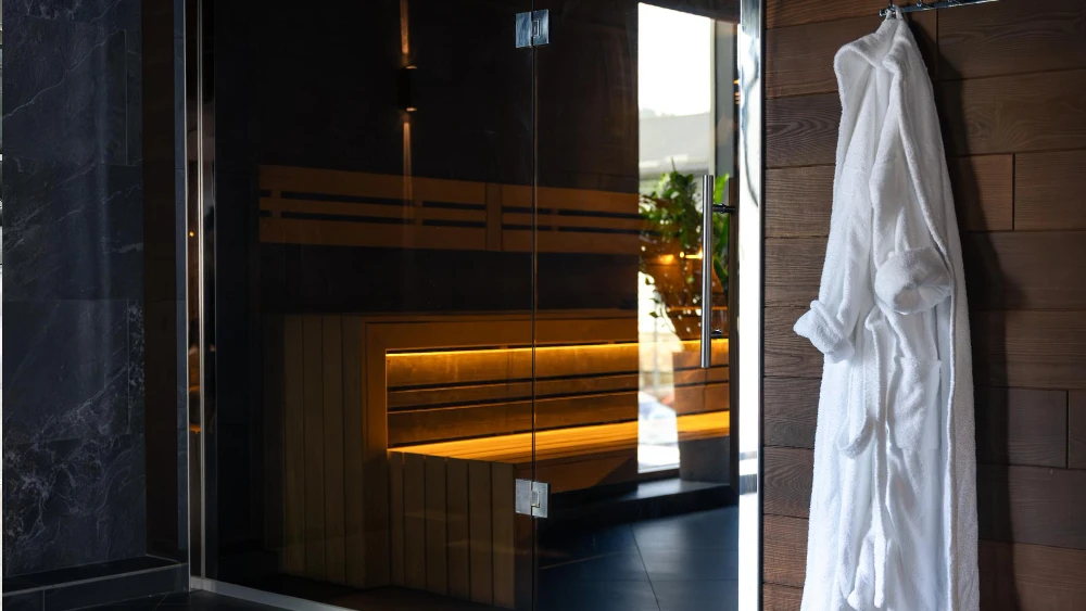 Łaźnie parowe w hotelach: Jak zwiększyć atrakcyjność oferty wellness?